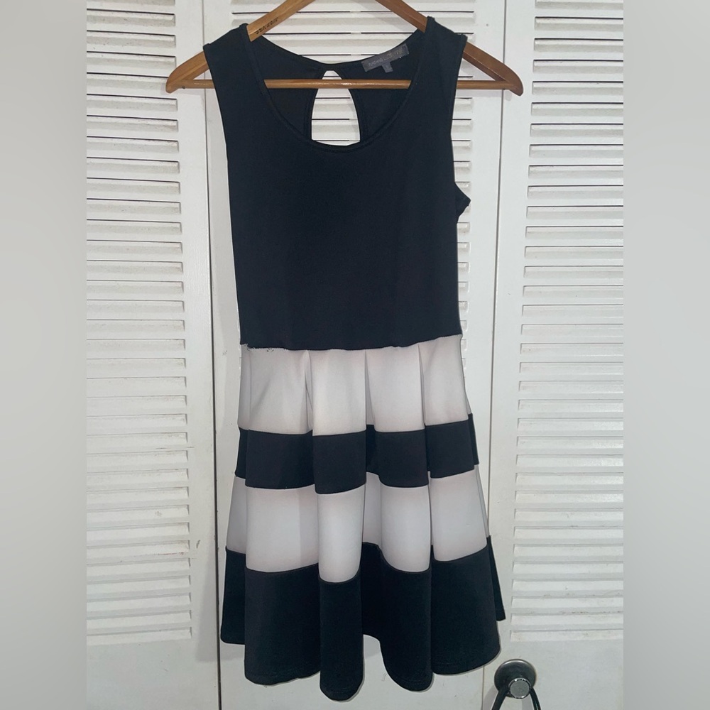 Flashing Lights Mini Dress Size Small Women’s Black White